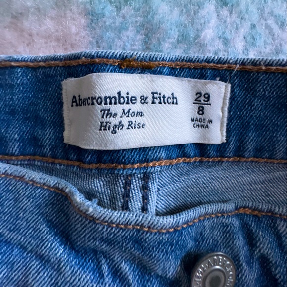 Abercrombie & Fitch The Mom High Rise Jeans in Blue - Picture 1 of 7